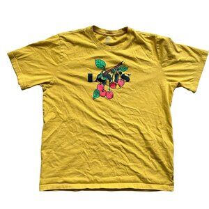 Levi’s Cherry Branch Relaxed Fit Logo T-Shirt Yellow Red Graphic Tee Size Medium